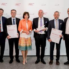 Finalisten und Gewinner des Export Award 2017: Regloplas AG, iNovitas AG, und Wyssen Avalanche Control