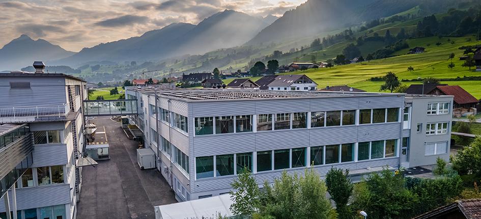 Maxon motor has opened a new production building on its campus in Sachseln.