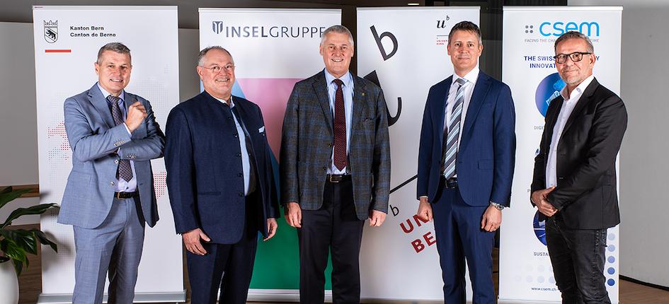 From left to right: Christoph Ammann, Canton of Bern – Dr. med. h.c. Uwe E. Jocham, Insel Gruppe – Prof. Dr. Christian Leumann, University of Bern – Dr. Alexandre Pauchard, CSEM, Jens Krauss, CSEM.