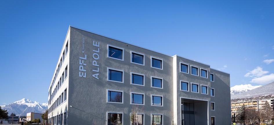 新施設Alpoleには高地極地環境研究所が入居しています。