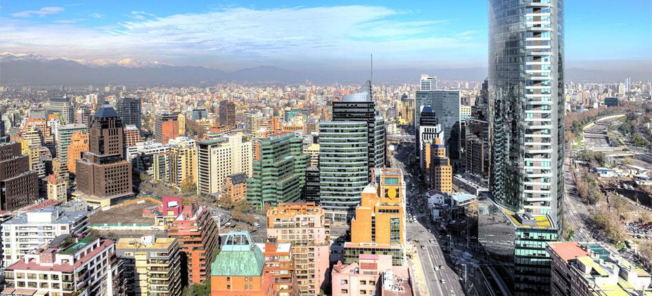 Vue sur le centre financier de Santiago du Chili