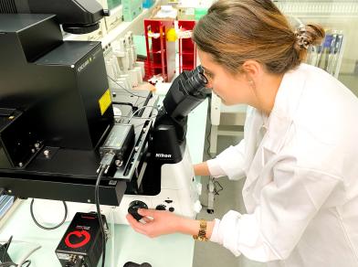 Scientist working on a research project at YIS　©Yokogawa Innovation Switzerland GmbH