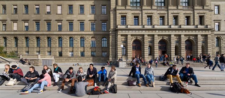 Un total de 32 programmes universitaires suisses se classent dans les top 10 mondiaux de leurs disciplines respectives. Crédit image : EPFZ/Alessandro Della Bella