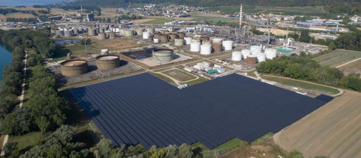 Le projet, fruit d’un partenariat entre le groupe VARO Energy et le Groupe E, était en préparation depuis le début de l’année 2022. Avec son inauguration, il marque un tournant crucial dans le parcours de transition énergétique de la Suisse.