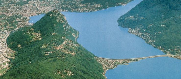 ルガーノの湖岸
